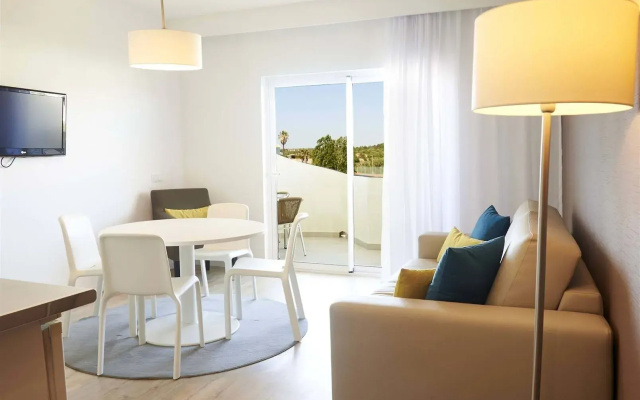 Apartamentos Turisticos Alvormar