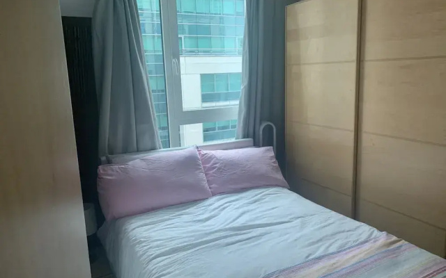 Modern Apartment Near the Thames, Central London