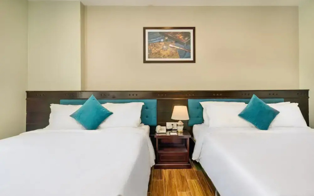Celina Hotel & Apartment