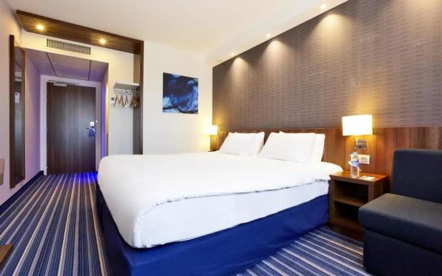Holiday Inn Express Marseille Airport by IHG