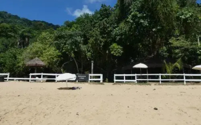 Happy Hammock Eco Beach