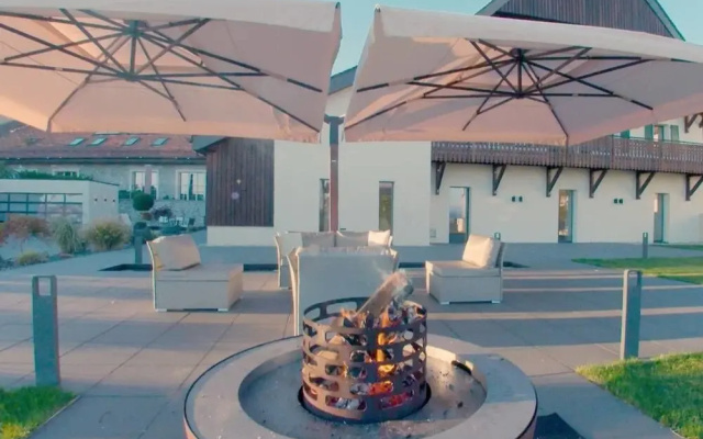 6BD Famous Luxury Design Awarded Villa