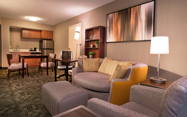 Courtyard by Marriott Tysons McLean