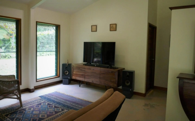 Fanpalm Creek Hideaway