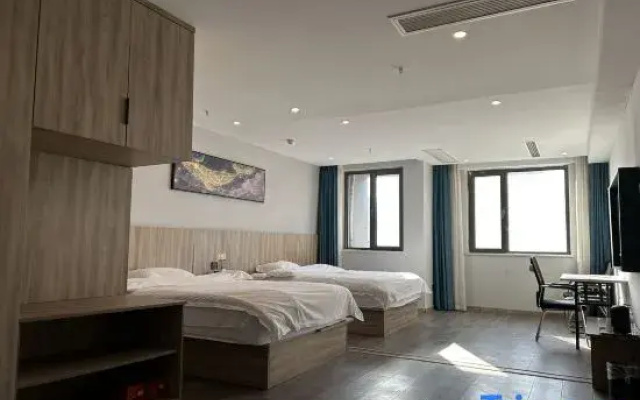Yatu Hotel (Daminghu Station Huangtai Huanqiu Jiaju Expo Center Branch)