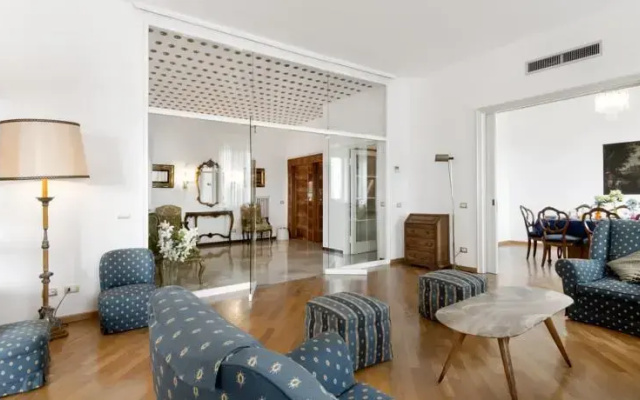Repubblica Luxury at 15th Floor