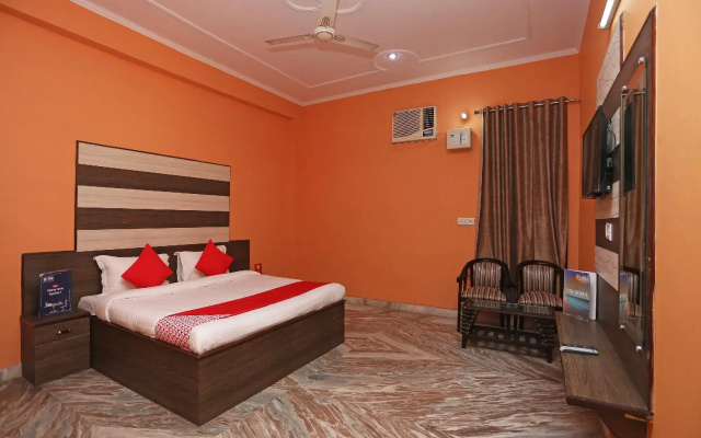 OYO 26823 Hotel Krishna Greens