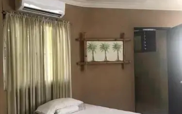 Hotel Plus