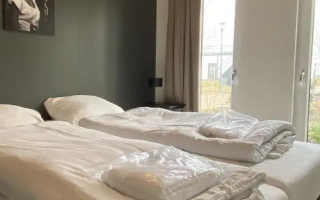 Gloednieuw luxe chalet aan Veluwemeer 4 pers