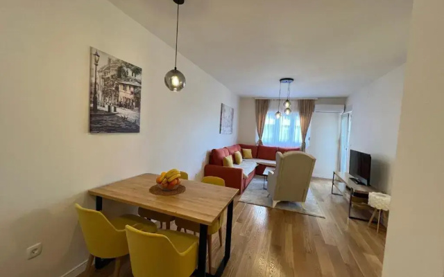 White Homes apartment 12