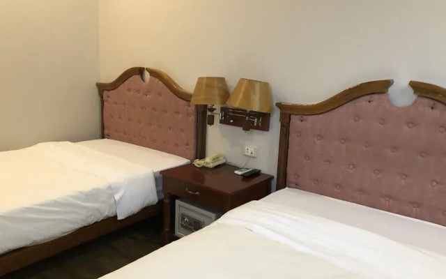 Dreams 1 Hotel