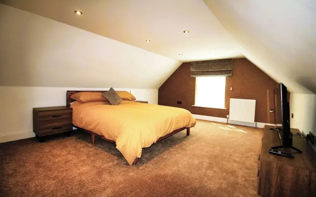 1 Bed Cottage - Plus Sofa Bed - Sleeps 4 - Pets