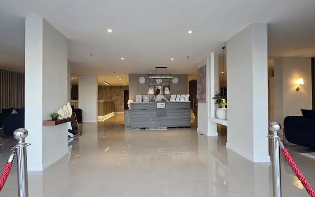Hams Apartments