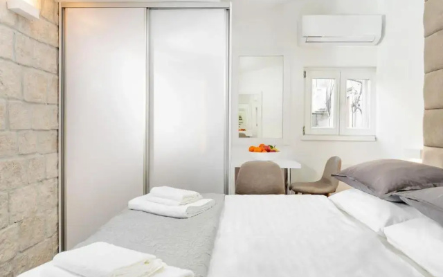 Feel like an Emperor Apartment