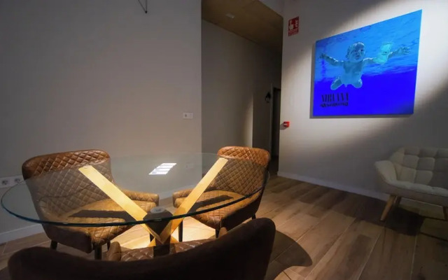 Hotel Sleep Turia Music & Art