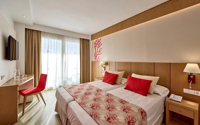 Universal Hotel Perla