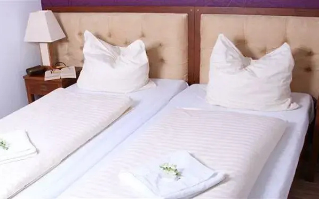 Main Station Hotel & Hostel