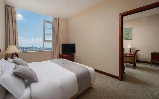 Plateau Pearl Hotel
