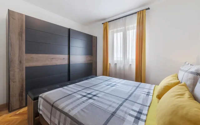 Stunning Apartment in Fazana With 2 Bedrooms and Wifi