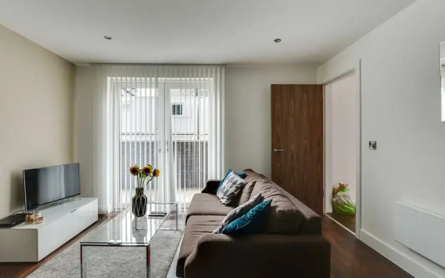 Stunning and Central 2BR Townhouse