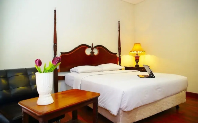 Kyriad Pejaten Suites