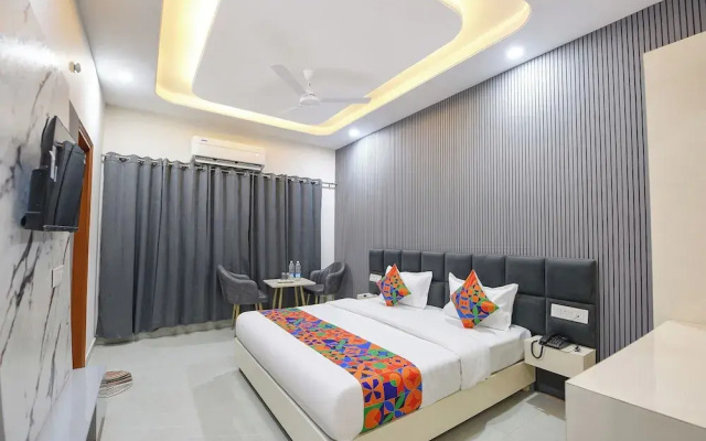 Fabhotel Regal