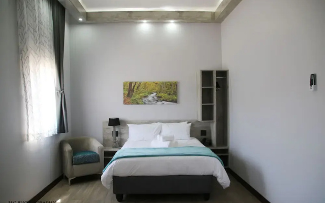 King's Gate Hotel