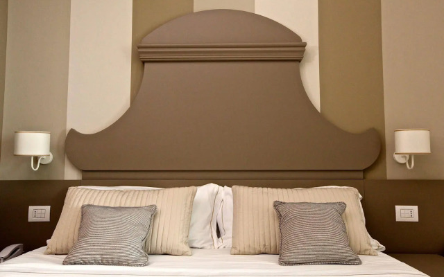 Hotel Ambassador