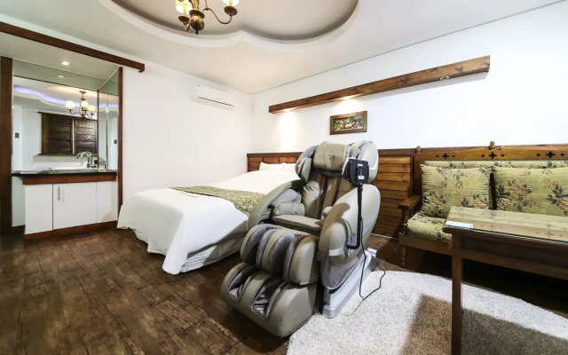 Business Hotel