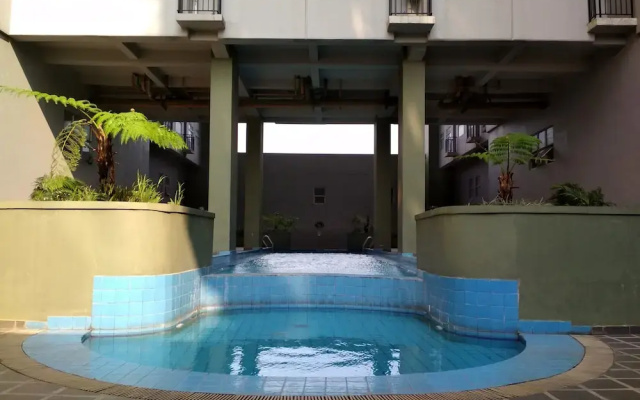 Well Furnished Studio Room at Grand Asia Afrika Apartment