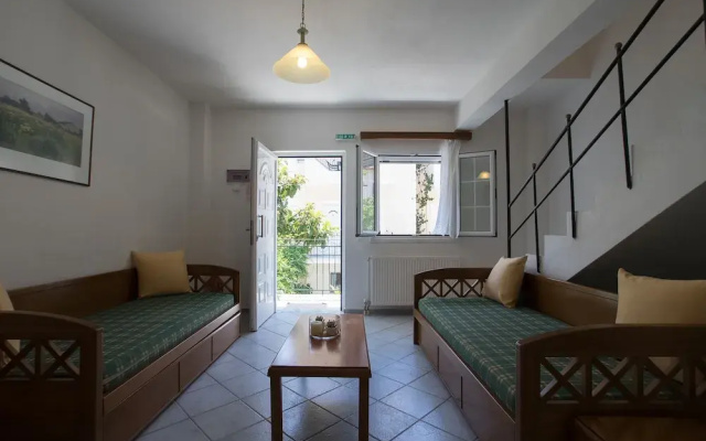 Chrisanthi Apartments