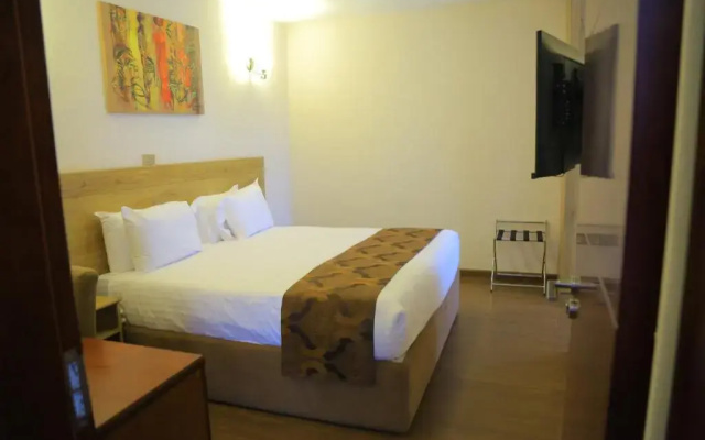 Black Horse Hotel Apartment