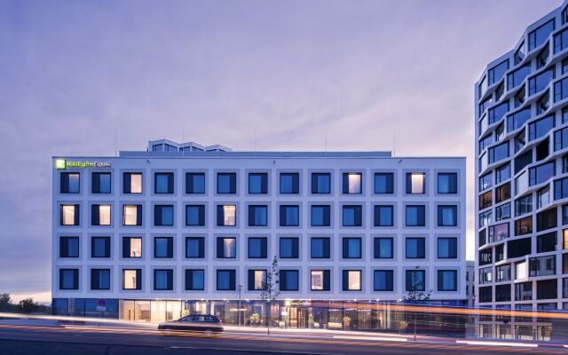 Отель Holiday Inn Express Munich City West вид на фасад