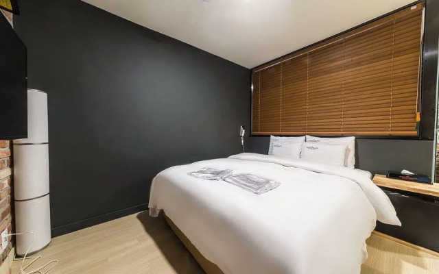 Pyeongtaek Sevilla Hotel