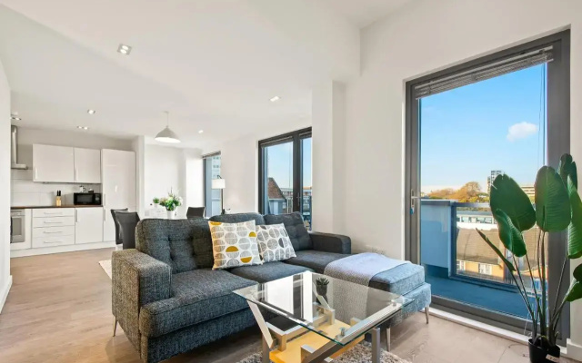 Tower Hill Serviced Apartment By Mysquare