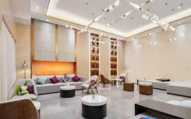 Lavande Hotel(Qingdao Lanxiu City Oriental Eden Store)