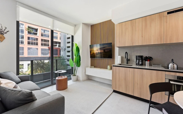 Stylish Miami Stay for 5 Guests
