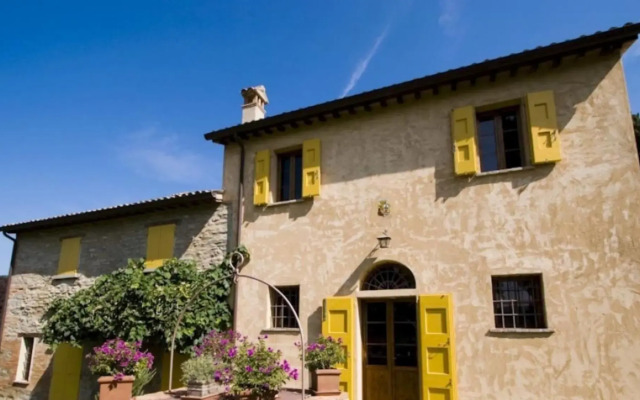 Ovello Farmhouse in a Splendid Position-ovello