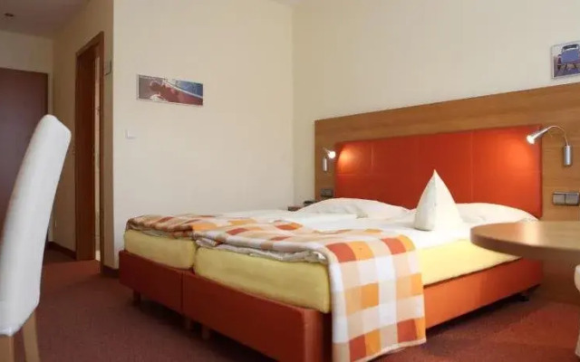 Hotel Garni Max Zwo