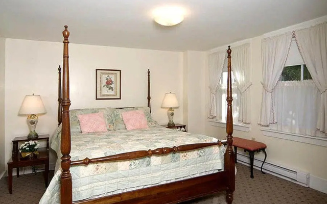 Tuck Inn B&B