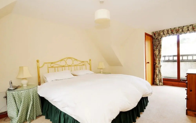 234 Hawthornbank Lane Apartment