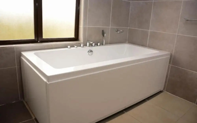 Lux Suites Westlands Penthouse