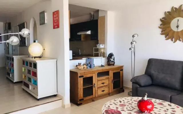 Lovely Duplex - Two Bedroom Community pool - Near beach