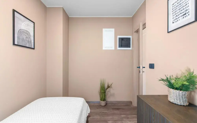 Apartment Near Beach With sea View
