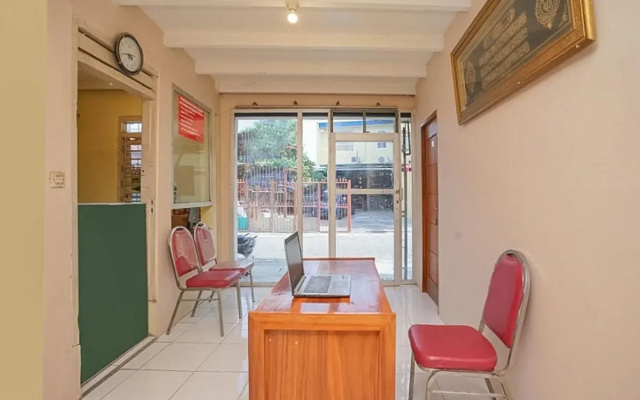RedDoorz Syariah Near Suramadu