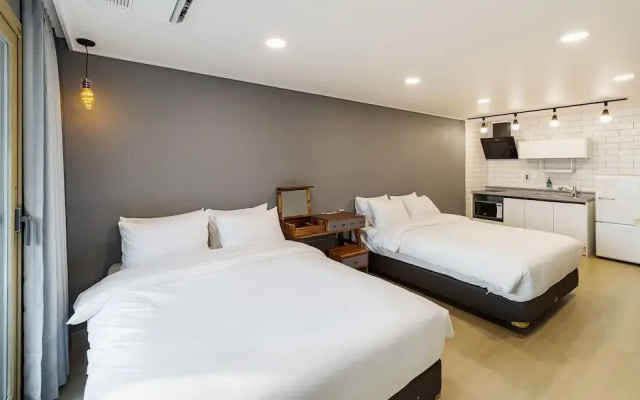 Yeosu Yeosuya Hostel Pension