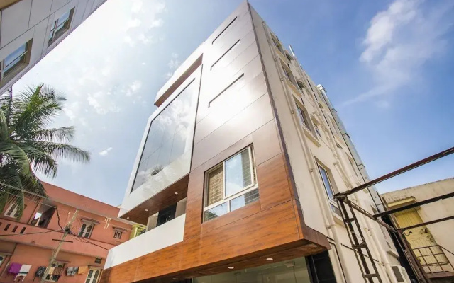 Hotel Amster Inn By OYO Rooms