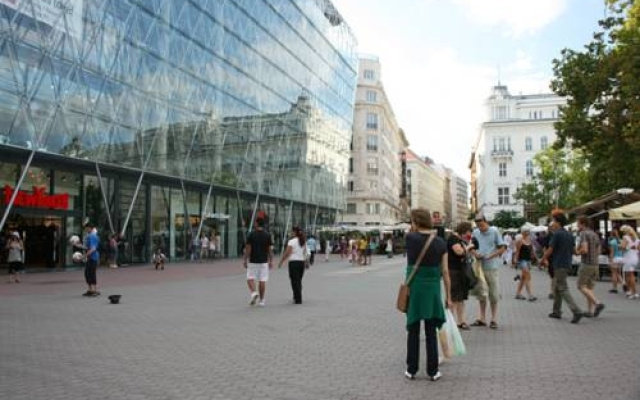 Heart of Budapest Apartman on the Vaci Street