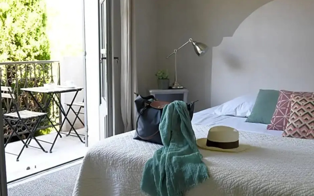 La Maison De Bécaras