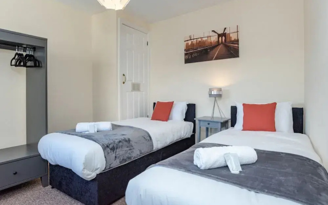 Ford Park Apartment